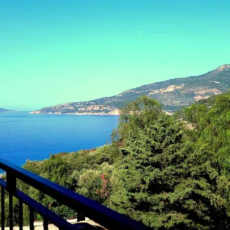 Daire Azure Haven - A Seaside Retreat Surrounded By Nature