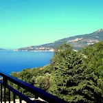 Apartmán Azure Haven - A Seaside Retreat Surrounded By Nature