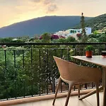 Apartmán Azure Haven - A Seaside Retreat Surrounded By Nature